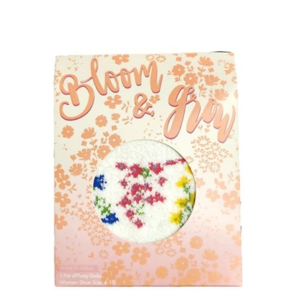 modern expresssions Accessories - Modern expressions cozy floral printed socks